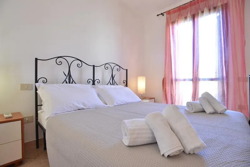 Izzhome Crispi Pula